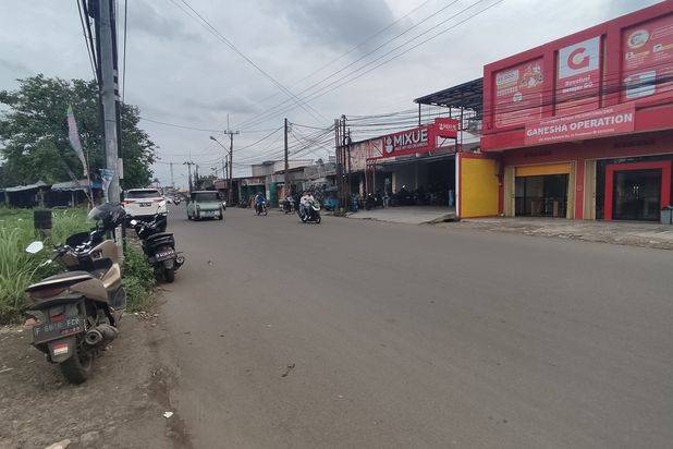 Tanah Tepi Jalan Strategis Area Keradenan Cibinong Dekat Pemda