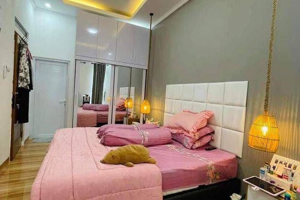Rumah Full Furnished 3 Lantai Dekat Pemda Cibinong, SHM