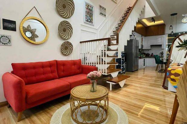 Rumah Full Furnished 3 Lantai Dekat Pemda Cibinong, SHM