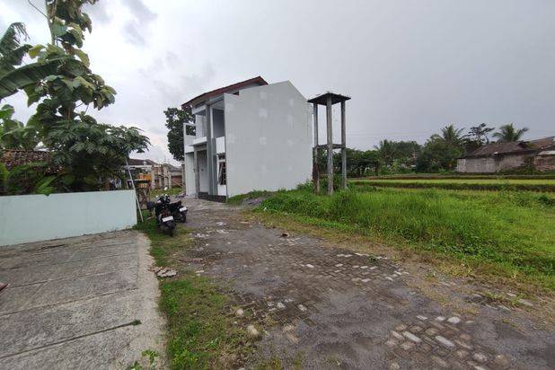 RUMAH 300 JTAN DI DEKAT PONPES SYUBBANUL WATHON