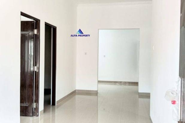 DI JUAL RUMAH LUAS BANGUNAN BARU SIAP HUNI DUKUH ZAMRUD,MUSTIKAJAYA,BEKASI TIMUR