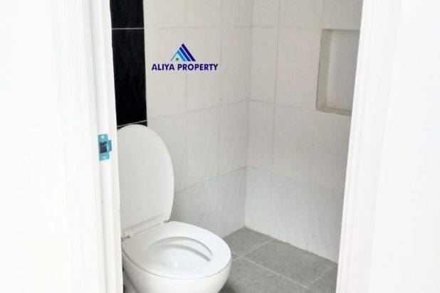 DI JUAL RUMAH LUAS BANGUNAN BARU SIAP HUNI DUKUH ZAMRUD,MUSTIKAJAYA,BEKASI TIMUR