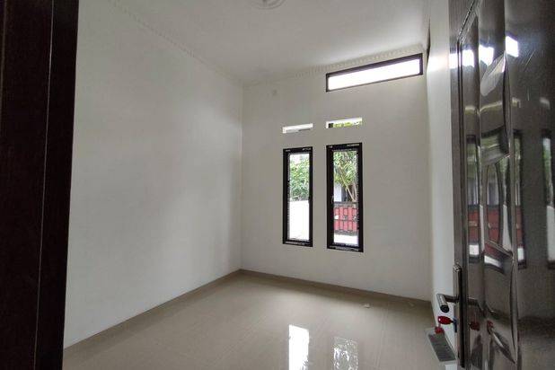 DI JUAL CEPAT RUMAH MURAH BARU, 3 KAMAR TIDUR DI DUKUH ZAMRUD, MUSTIKA JAYA, BEKASI TIMUR