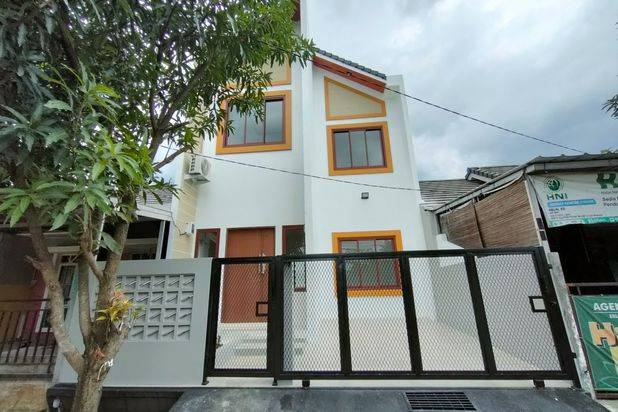 DI SEWAKAN RUMAH KEREN DESAIN ELEGANT DI CLUSTER IVORY BEKASI TIMUR REGENSI