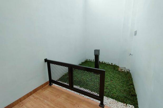 DI SEWAKAN RUMAH KEREN DESAIN ELEGANT DI CLUSTER IVORY BEKASI TIMUR REGENSI