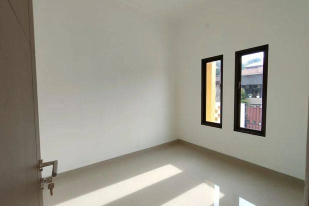 DI JUAL RUMAH MODEL MASA KINI SIAP HUNI DI PERUMAHAN DUKUH ZAMRUD BEKASI TIMUR