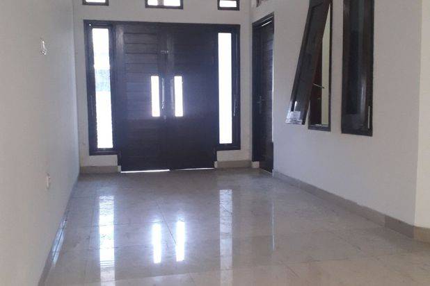 Rumah Baru Selesai Direnovasi Minimalis 2,5 Lantai Dan Siap Huni Yang Lokasinya Di Dalam Cluster Di Antapani
