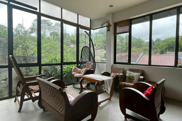 Rumah Bagus Asri Dengan Desain Rumah Natural Type Downslope Yang Lokasinya Do Daerah Ciumbuleuit
