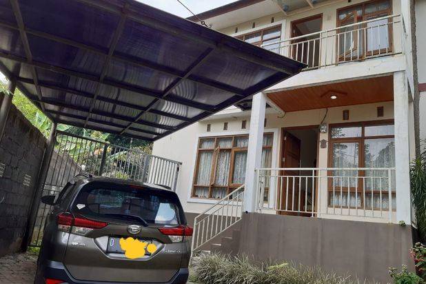 Rumah di Komplek Jatihandap Dekat Ke Saung Angklung Udjo Harga 1,35 Milyar