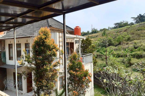 Rumah di Komplek Jatihandap Dekat Ke Saung Angklung Udjo Harga 1,35 Milyar