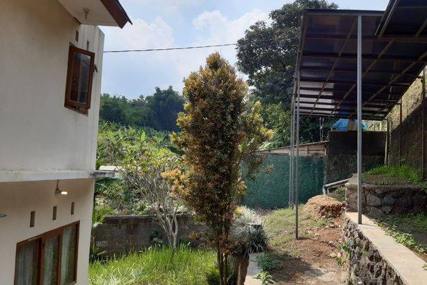 Rumah di Komplek Jatihandap Dekat Ke Saung Angklung Udjo Harga 1,35 Milyar