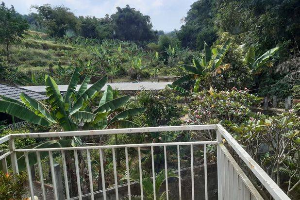 Rumah di Komplek Jatihandap Dekat Ke Saung Angklung Udjo Harga 1,35 Milyar