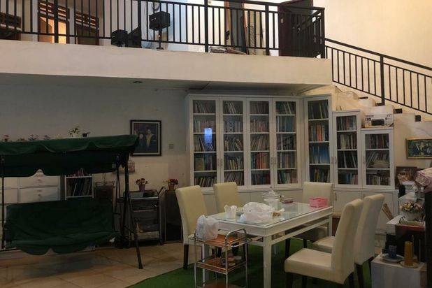 Semi Furnished Rumah Asri Terawat Dan Siap Huni Yang Lokasinya Di Cluster Jingga Residence Ciwastra