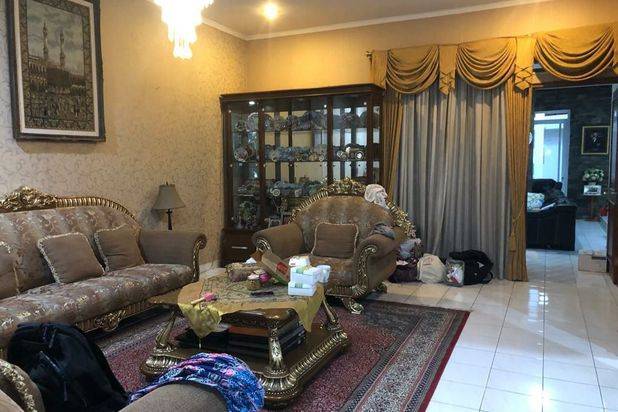 Semi Furnished Rumah Asri Terawat Dan Siap Huni Yang Lokasinya Di Cluster Jingga Residence Ciwastra
