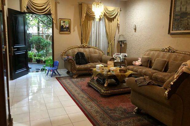 Semi Furnished Rumah Asri Terawat Dan Siap Huni Yang Lokasinya Di Cluster Jingga Residence Ciwastra