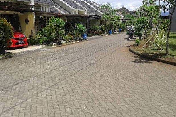Rumah 2 Lantai Yang Lokasinya Di Dalam Cluster Di Daerah Citeureup, Cimahi Utara