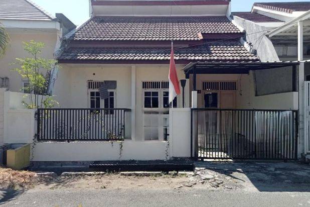 Rumah Nginden Intan Timur Strategis, Row 3 Mobil