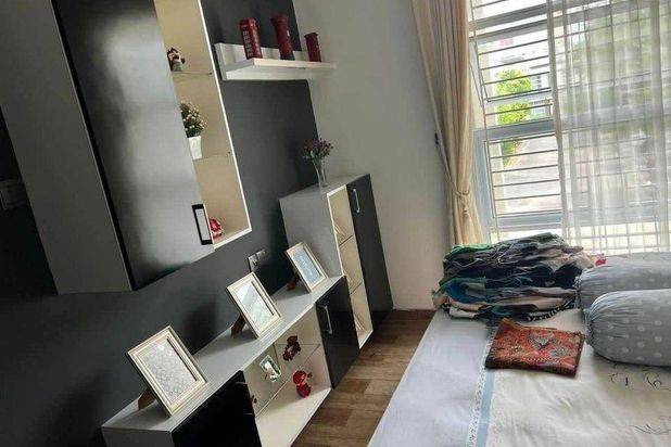 dijual rumah full furnished royal grande dkt pasir putih mitra raya