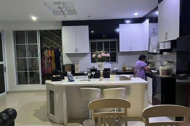 dijual rumah full furnished royal grande dkt pasir putih mitra raya