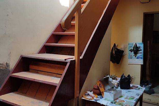 Dijual Rumah Posisi Hook di Binagriya Kota Pekalongan