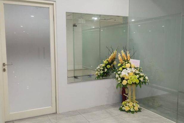 Office Space Praxis Siap Pakai