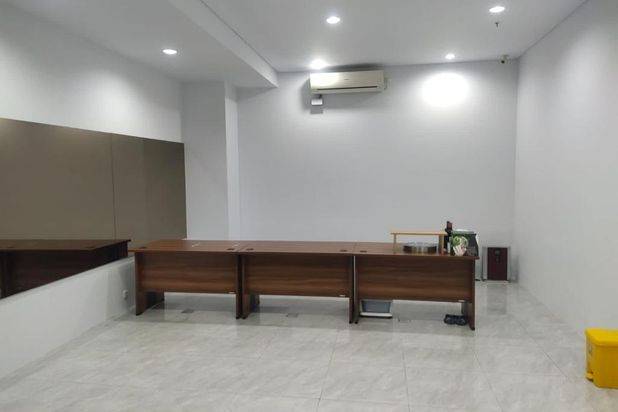 Office Space Praxis Siap Pakai