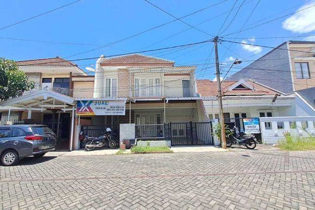 Rumah 2 Lantai Minimalis Siap Huni Komplek Manyar Jaya Praja