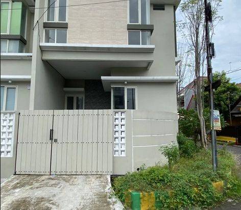 HOOK Modern Minimalis 1M-an Rungkut Barata, Gunung Anyar