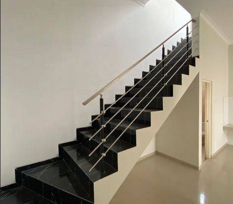 HOOK Modern Minimalis 1M-an Rungkut Barata, Gunung Anyar