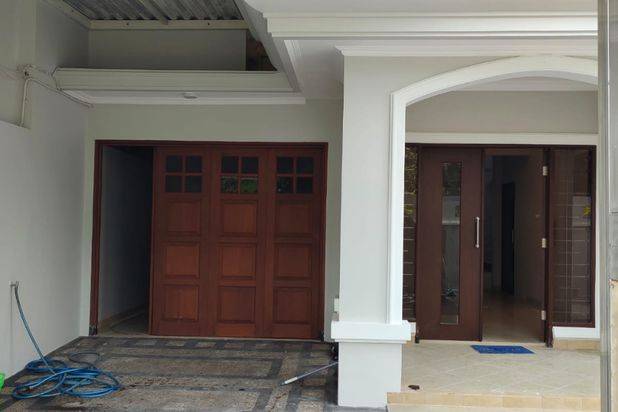 Pantai Mentari 2 Lantai Bonus Furniture dekat Mulyosari, Pakuwon City