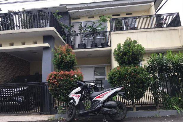 Rumah 2 Lantai Komplek Pesona Ciwastra Permai SHM Bagus Daerah Ciwastra Bandung
