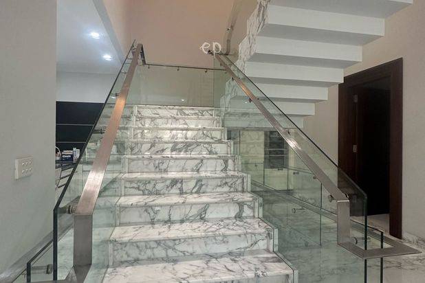 Dijual rumah Villa Bukit Regency Pakuwon Indah Spek Premium