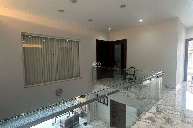 Dijual rumah Villa Bukit Regency Pakuwon Indah Spek Premium
