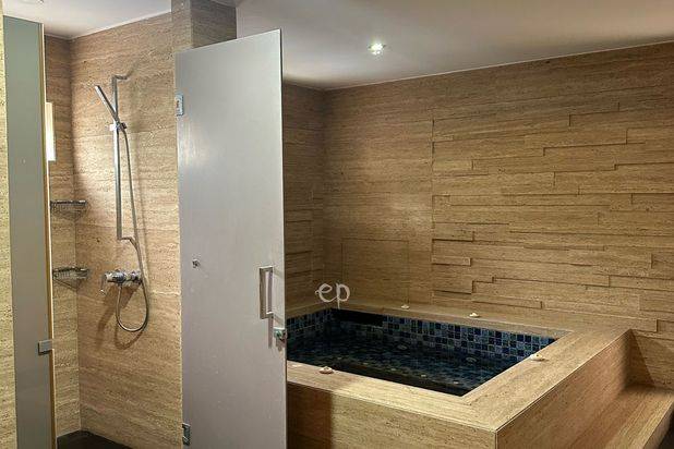 Dijual rumah Villa Bukit Regency Pakuwon Indah Spek Premium
