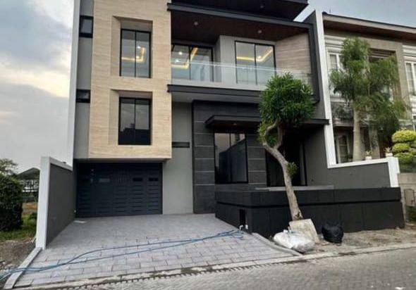 Rumah Split Level Waterfront Citraland Surabaya Barat