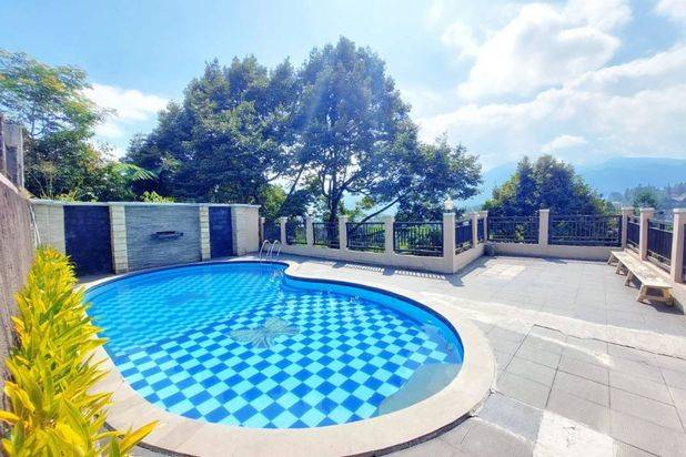 Disewakan Villa Boston di Puncak dengan Mountain View PR1962