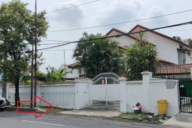 Rumah Nol Jalan Raya Jemursari, Strategis