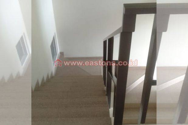 Dijual Rumah Tinggal 3 lantai di Bancarkembar (PW000916)