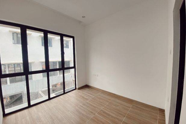 Dijual Rumah 3 Lantai Di Batam Center Plus Kolam Renang Pribadi