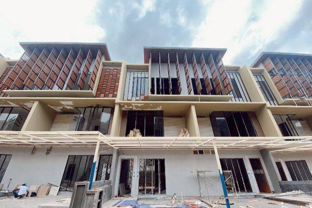 Dijual Rumah 3 Lantai Di Batam Center Plus Kolam Renang Pribadi