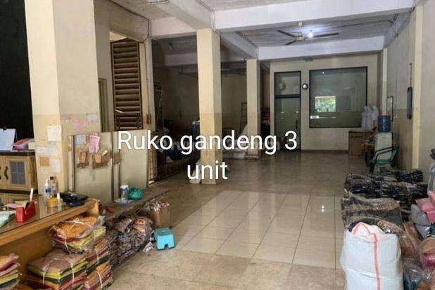 Ruko gandeng 3 unit di jl Fachruddin tanah abang jakpus