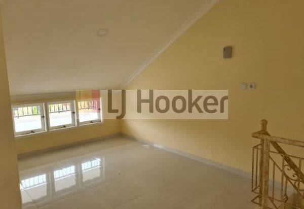 RUMAH MINIMALIS DI PELEPAH ELOK AREA KELAPA GADING