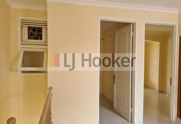 RUMAH MINIMALIS DI PELEPAH ELOK AREA KELAPA GADING