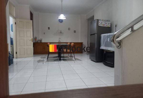 RUMAH DI GADING KIRANA TIMUR AREA KELAPA GADING