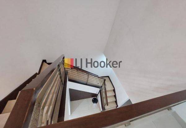RUMAH MINIMALIS, FULL FURNISHED DI GADING KIRANA BARAT AREA KELAPA GADING