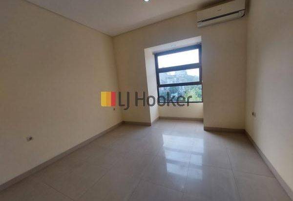 RUMAH DI MITRA GADING VILLA AREA KELAPA GADING
