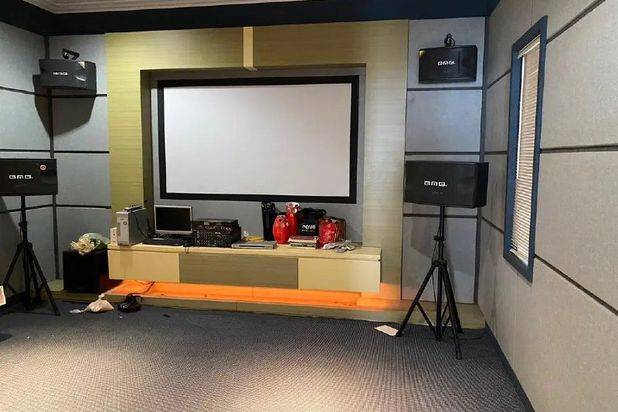 Rumah Raya Klampis Anom Strategis, Pln 16500W, Siap Huni