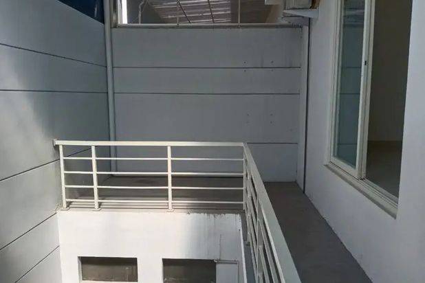 Rumah Greenville Babatan Pantai, Strategis, Siap Huni
