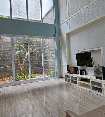 Rumah Graha Family Tropical Modern