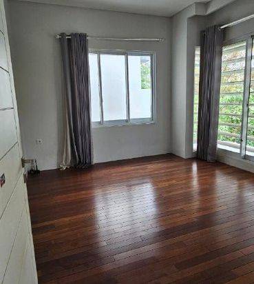 Rumah Graha Family Tropical Modern